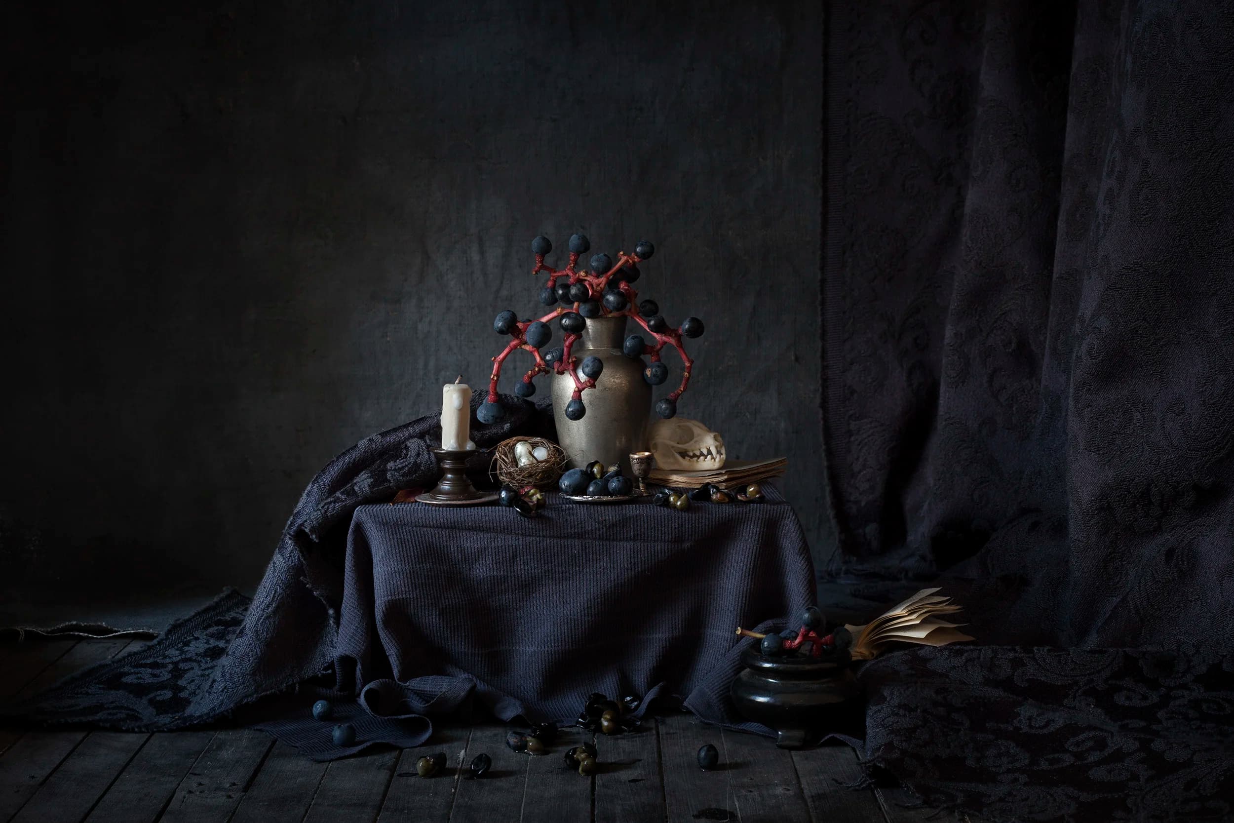 Vanitas XI 2017, 100 × 66 cm / 45 × 30 cm
